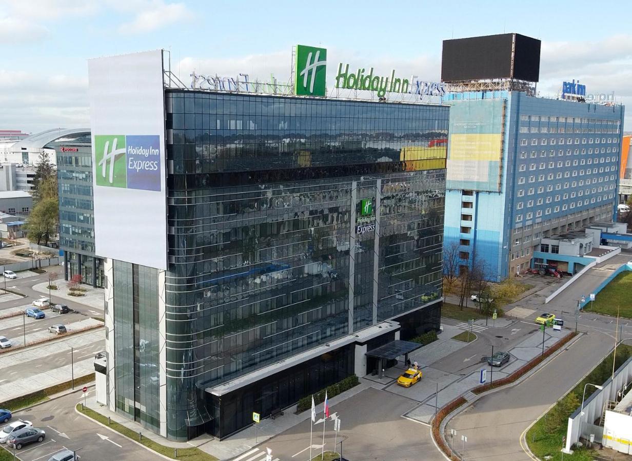 Holiday Inn Express Moscow - Sheremetyevo Airport, An Ihg Hotel Buitenkant foto